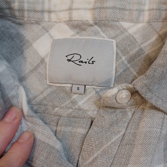 Rails Hunter Grey/White Button Front Long Sleeve Top - Picture 6 of 9